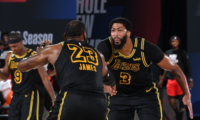 火箭全场狂抢62个篮板，比国王足足多了30个（火箭篮板碾压，全场62个，较国王多出30个）