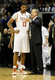 维尔茨在德国队6场1球2助攻，参与进球数与在利物浦16场持平（维尔茨为德国队6战1球2助，参与进球与在利物浦16场持平）