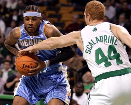 英超第10轮比赛，桑德兰主场1-1战平埃弗顿。（英超第10轮，桑德兰主场与埃弗顿1-1握手言和）