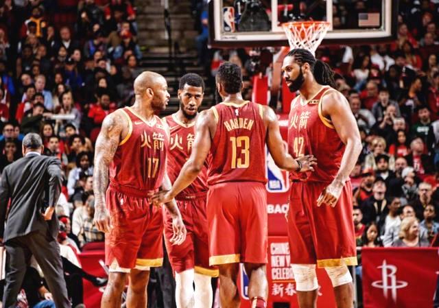 足球报：浙江队花4亿是谣言；韦世豪、李磊先后来做康复（《足球报》：浙江队花4亿元系谣言，韦世豪与李磊先后进行康复）