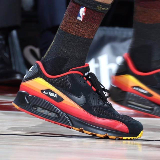 观察：和AC米兰传出绯闻的18岁昂热前锋谢里夫（18岁昂热锋线新星谢里夫与AC米兰传出转会绯闻）